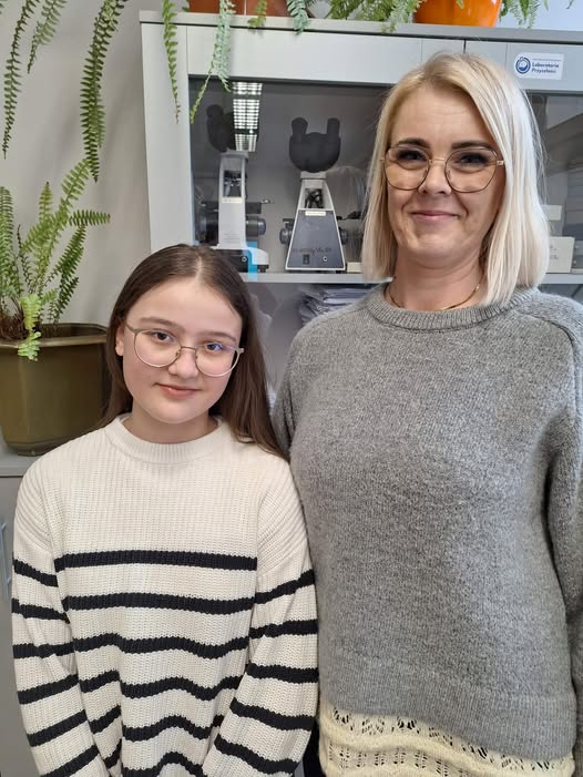 Uczennica klasy 7b Szkoły Podstawowej nr 3 im. Janusza Korczaka – Gabriela Rutkowska zakwalifikowała się do etapu wojewódzkiego ogólnopolskiego konkursu kuratoryjnego „Higieja”, poświęconego wiedzy o zdrowiu.