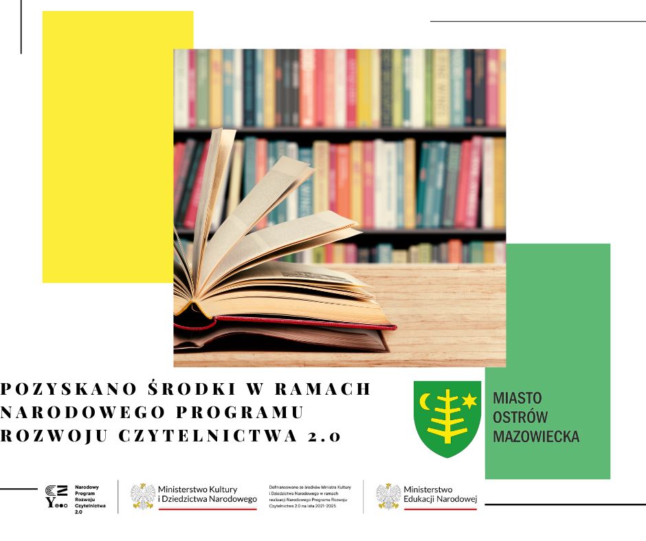 książka rozłożona na biurku